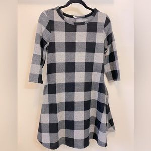 🤰🌸PINKBLUSH maternity black & gray plaid knit dress with pockets. Size Medium